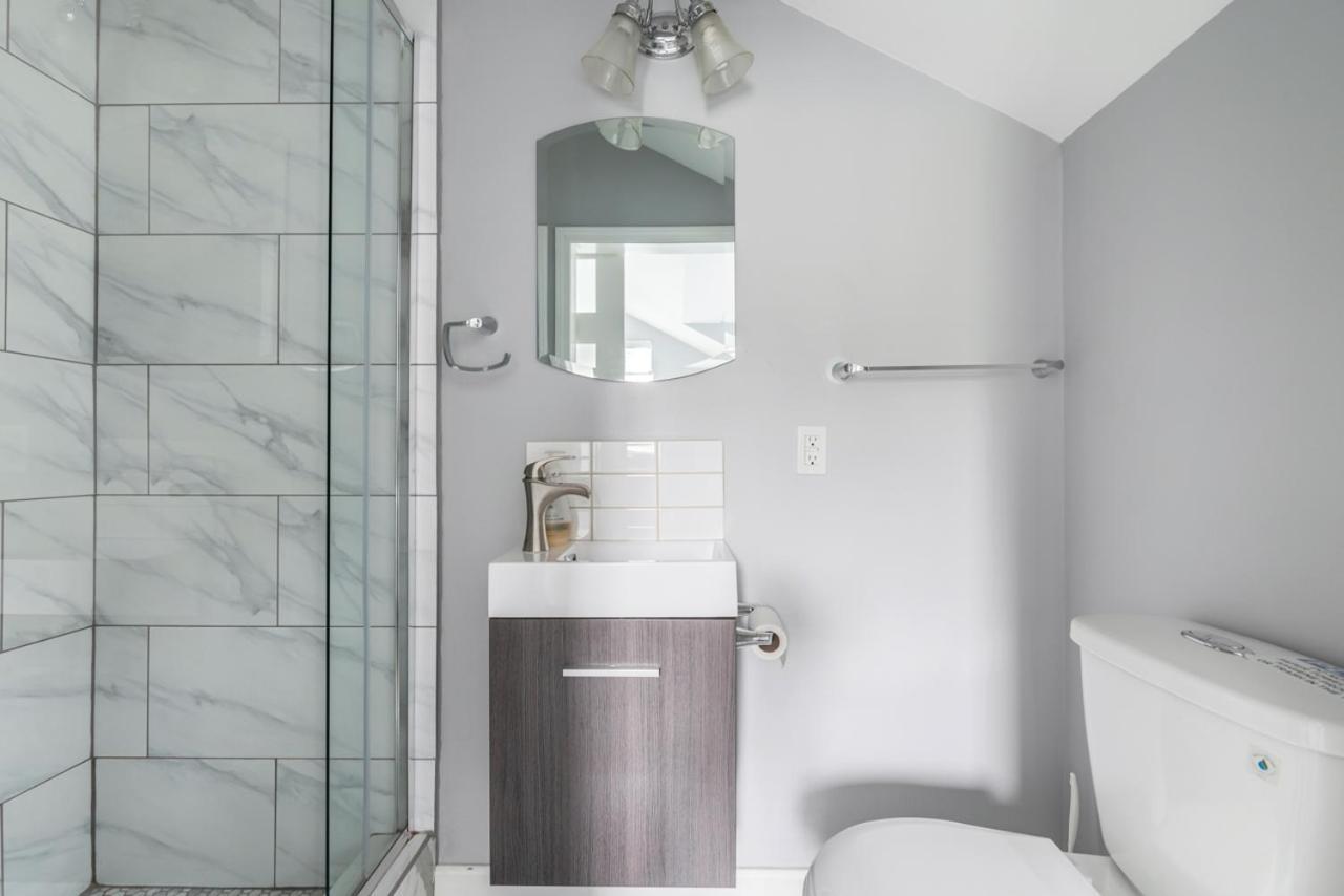 Stylish Dual Bedroom Suite In Van West Vancouver Luaran gambar